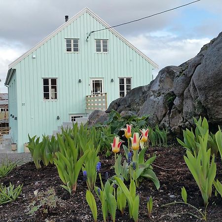 Lysvoldbrygga Bed & Breakfast Henningsvær Exterior foto