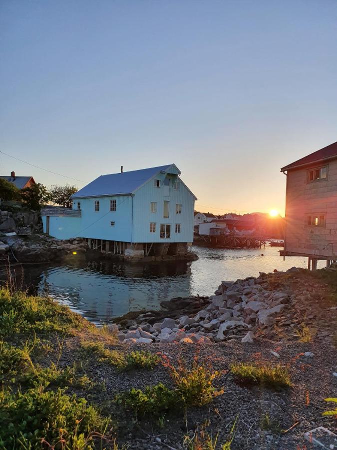Lysvoldbrygga Bed & Breakfast Henningsvær Exterior foto