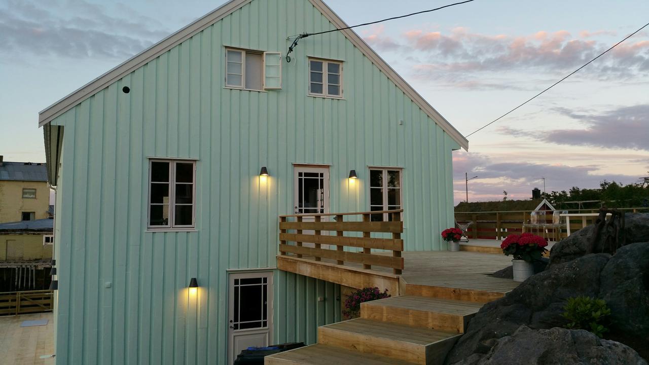 Lysvoldbrygga Bed & Breakfast Henningsvær Exterior foto