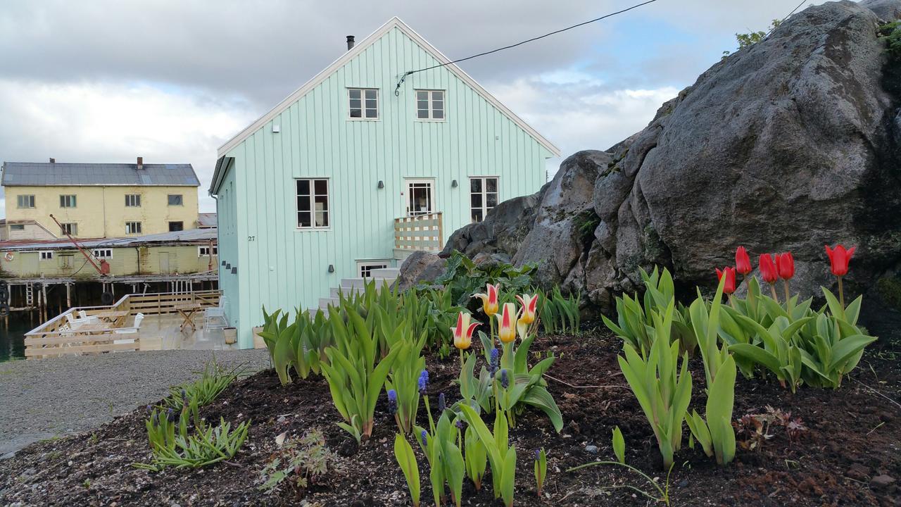 Lysvoldbrygga Bed & Breakfast Henningsvær Exterior foto